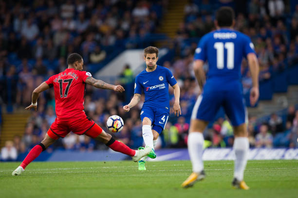 在困境中反 在困境中反